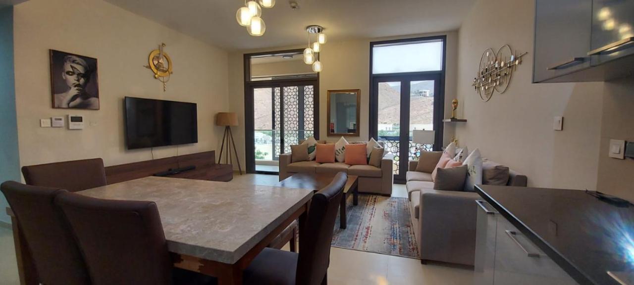 One Elegant 1Bhk Apartment In Muscat Bay 02 エクステリア 写真